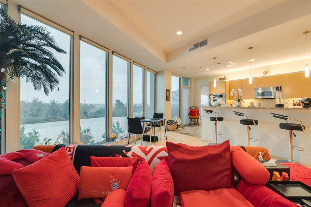 5900 Mosteller Drive Unit: 34