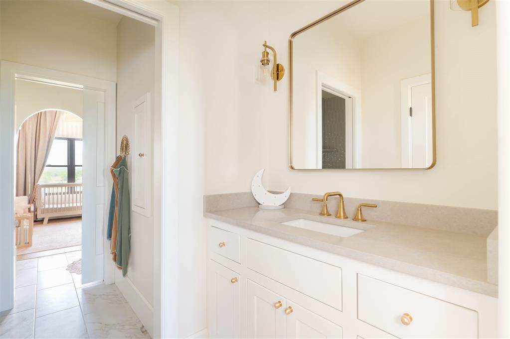 16000 N Hogback Road