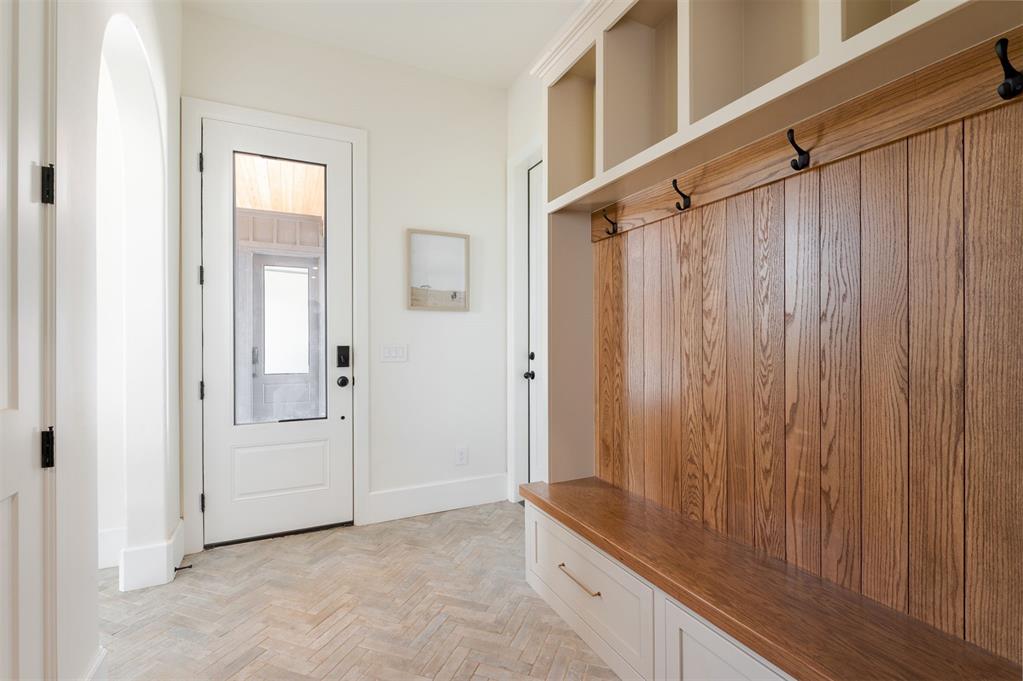 16000 N Hogback Road