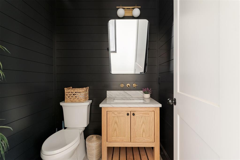 16000 N Hogback Road