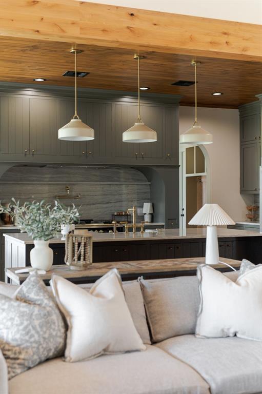 16000 N Hogback Road