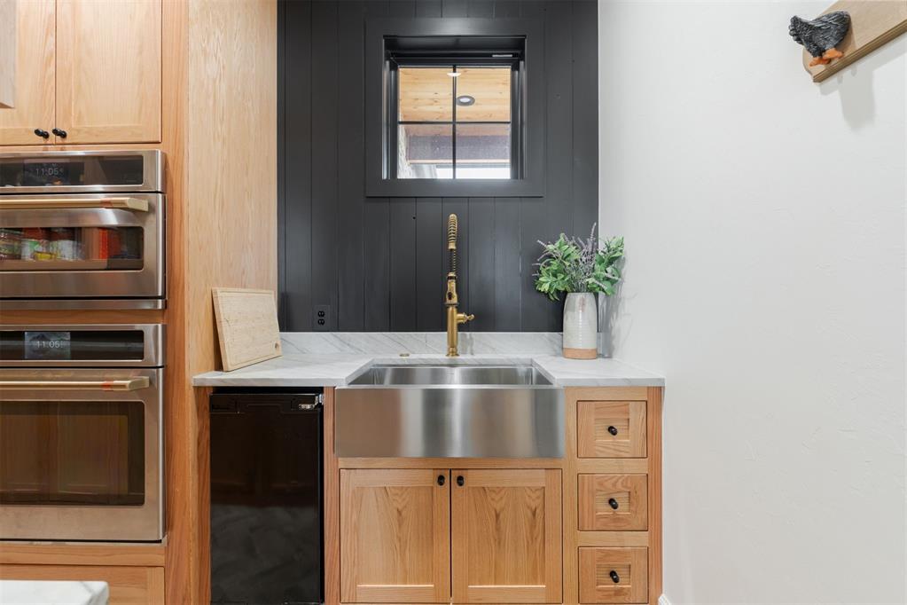 16000 N Hogback Road