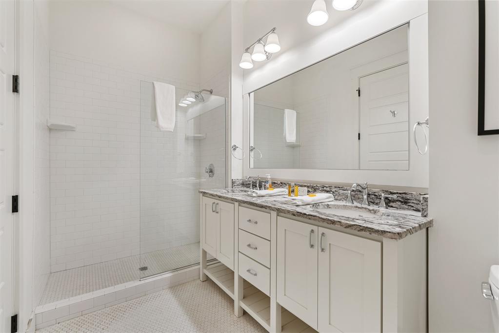 29 N Water Street Unit: 7