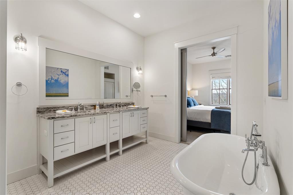 29 N Water Street Unit: 7