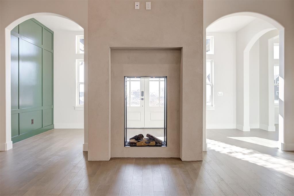 8001 Amber Ridge Drive