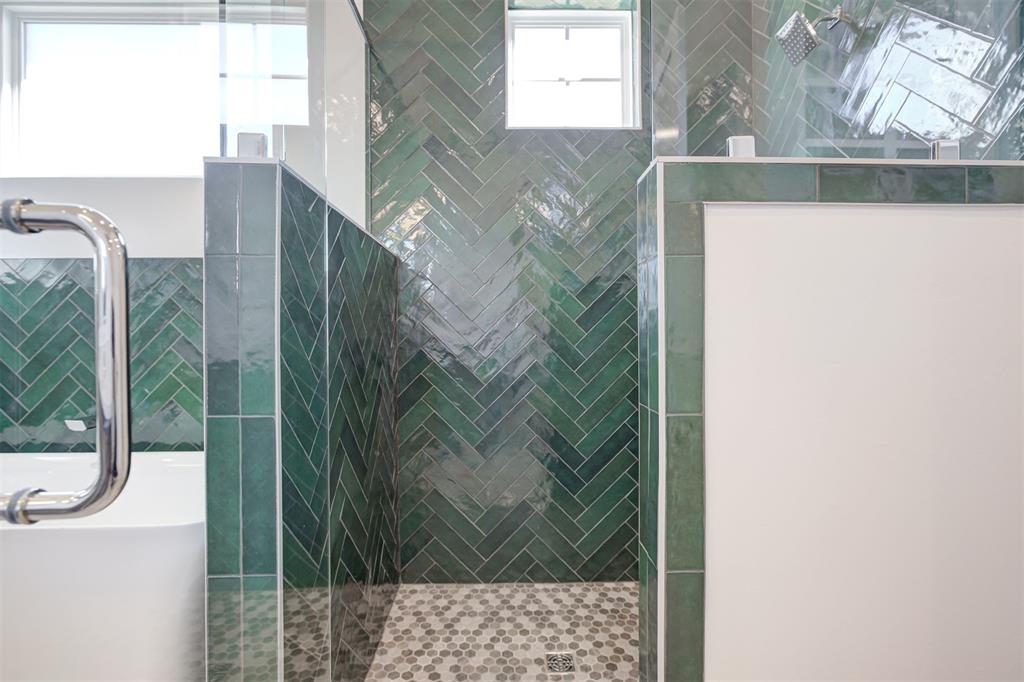 8001 Amber Ridge Drive