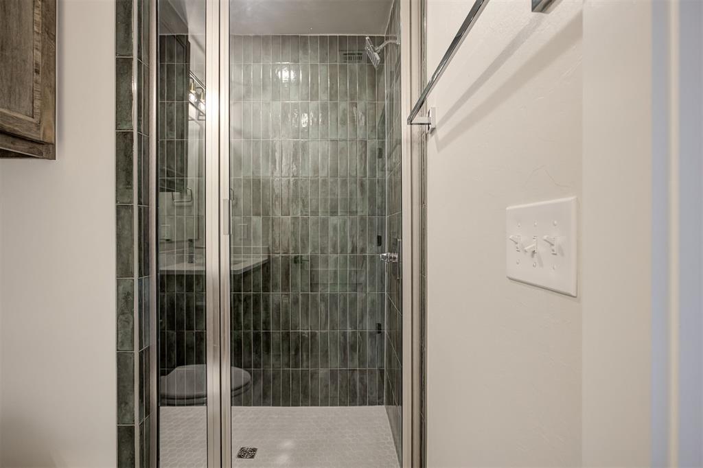 8001 Amber Ridge Drive