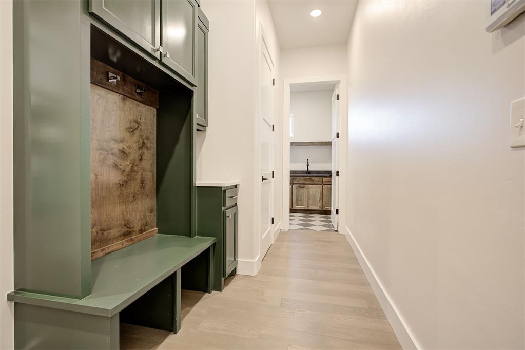 8001 Amber Ridge Drive