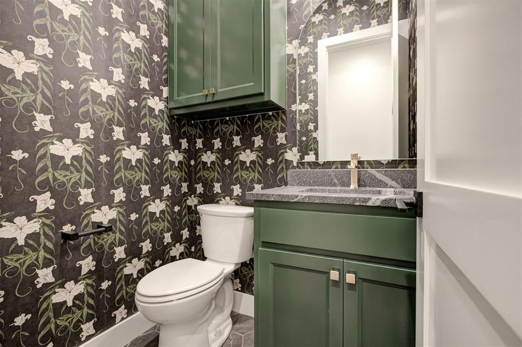 8001 Amber Ridge Drive