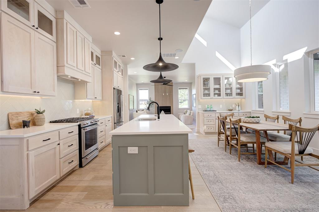 4541 Maple Ridge Drive