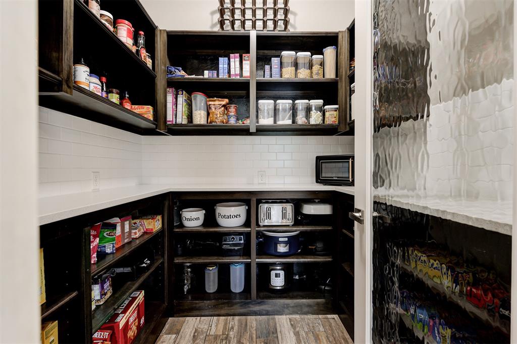 3301 Hidden Leaf Drive