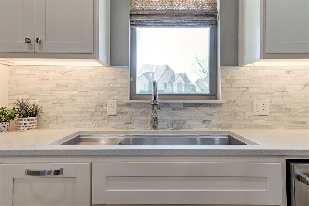 3301 Hidden Leaf Drive