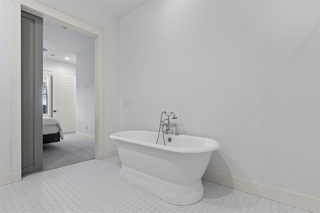 29 Water Street Unit: 3