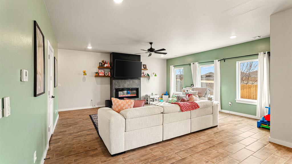 10009 Quarter Horse Trail