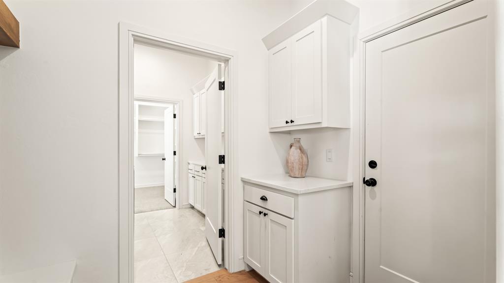 3900 Shady Hill Trail