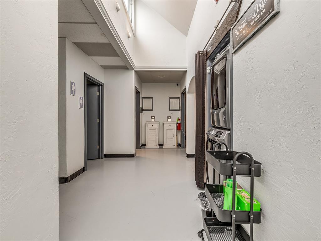 7304 N Comanche Avenue