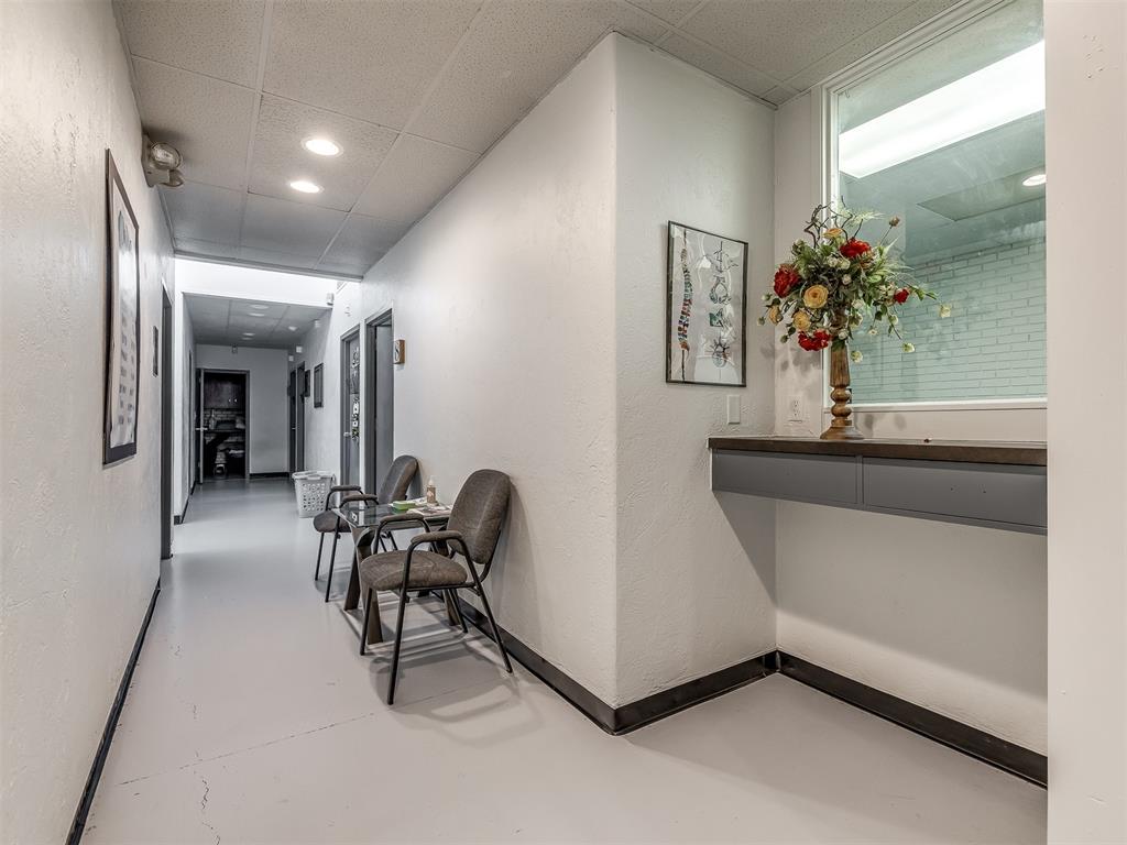 7304 N Comanche Avenue