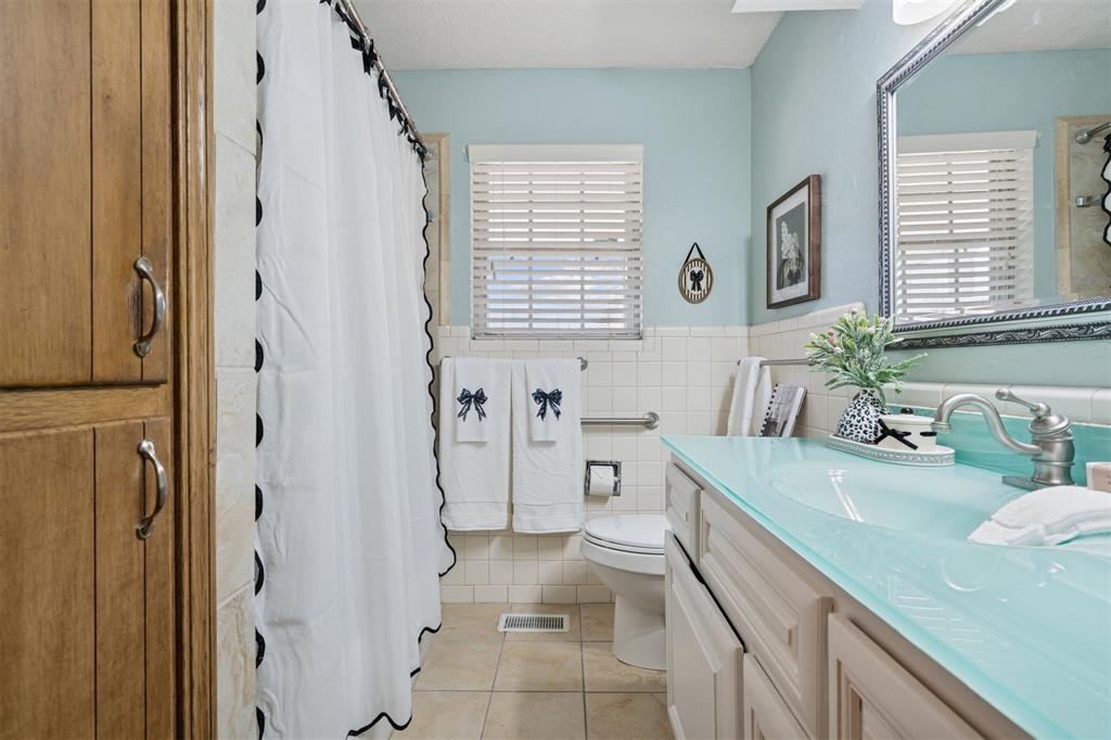 4405 NW 56th Terrace