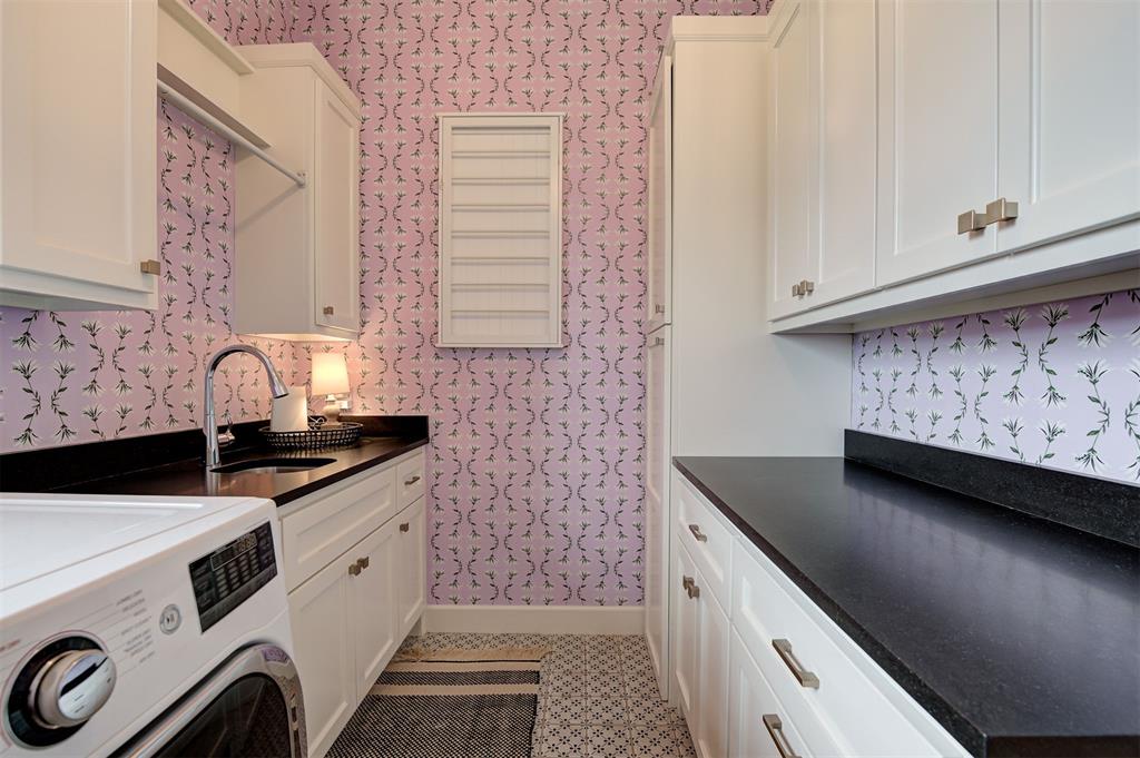 2603 S Loblolly Lane