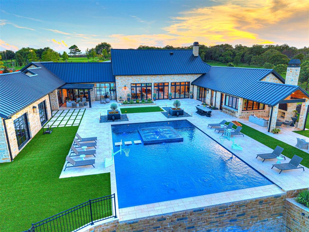 3003 S Country Club Road