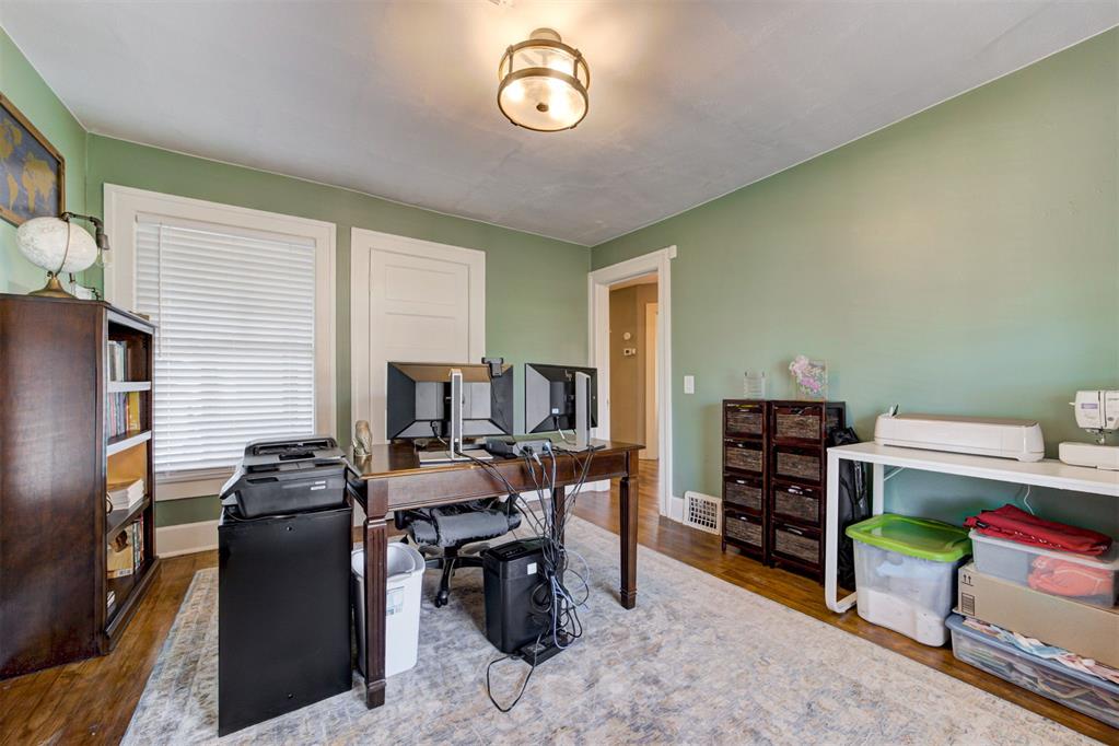 930 NW 17th Street