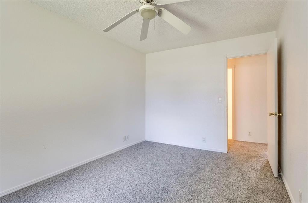 2713 S Summerfield Drive