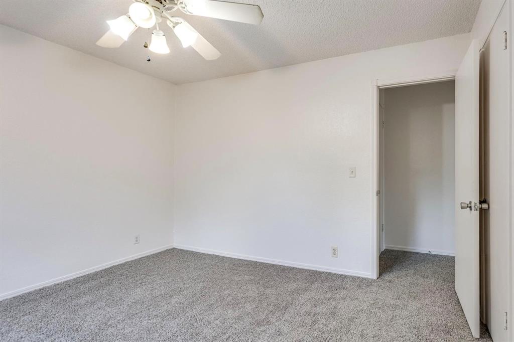 2713 S Summerfield Drive