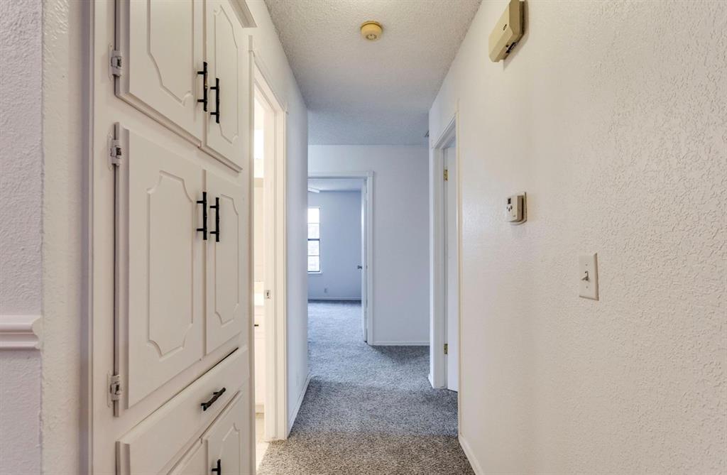 2713 S Summerfield Drive