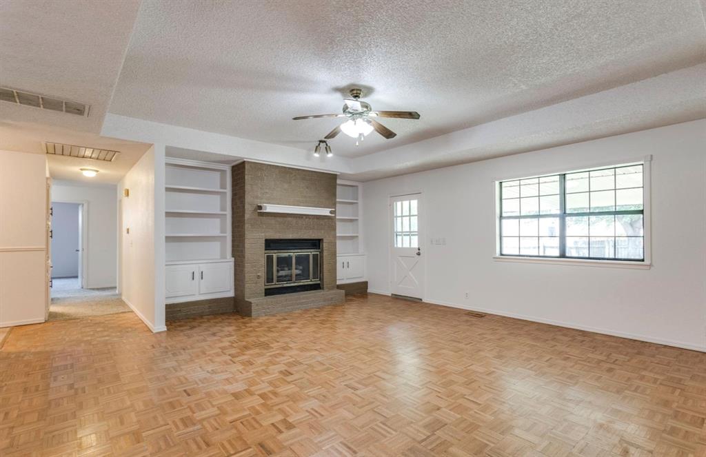 2713 S Summerfield Drive