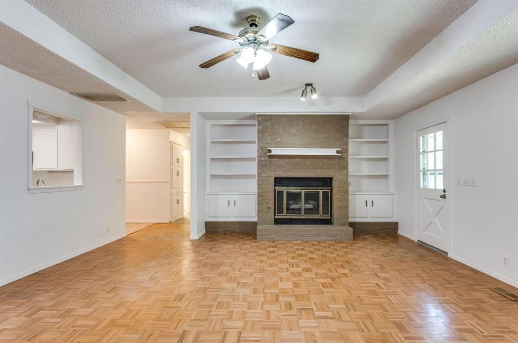 2713 S Summerfield Drive