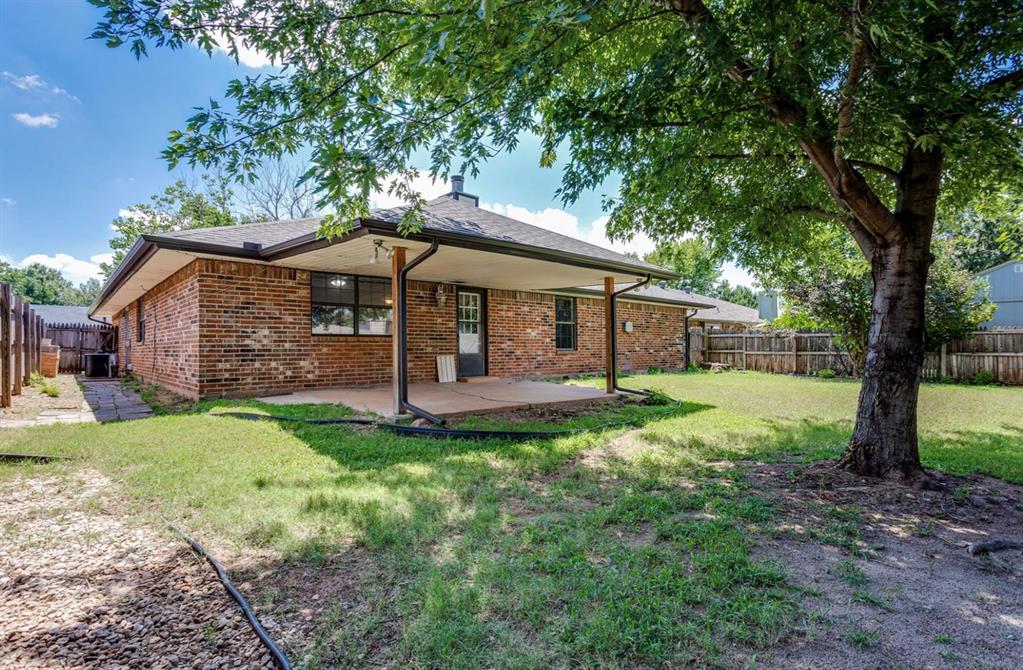 2713 S Summerfield Drive