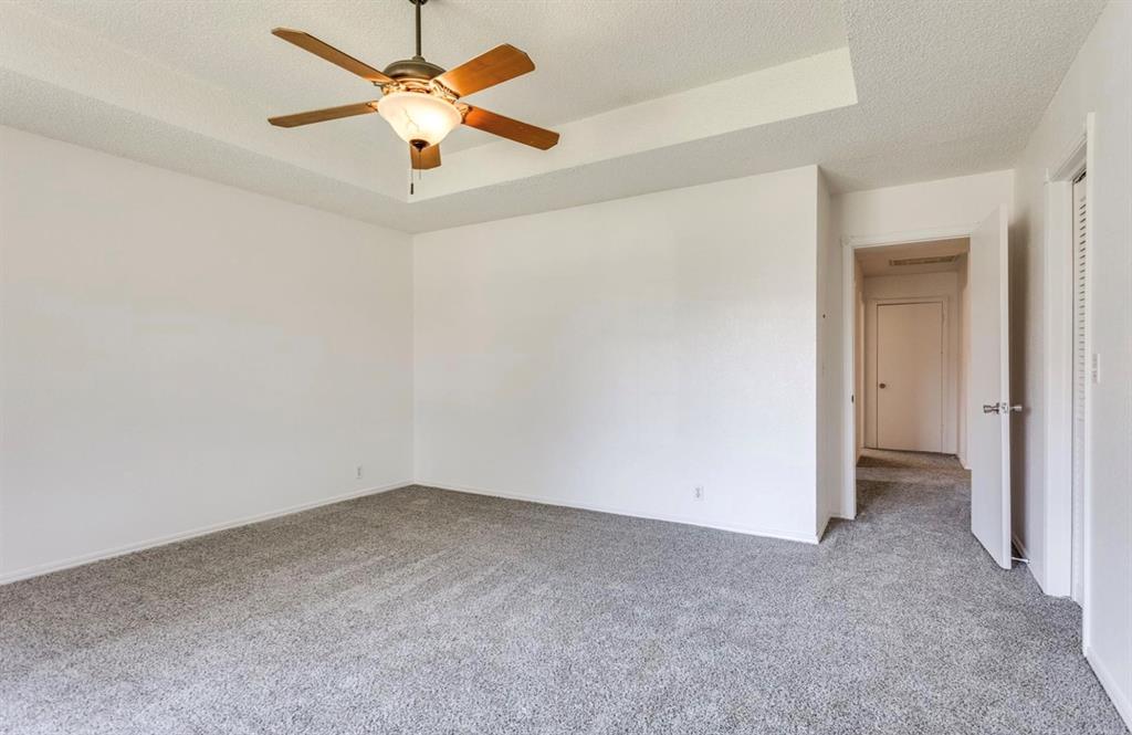 2713 S Summerfield Drive