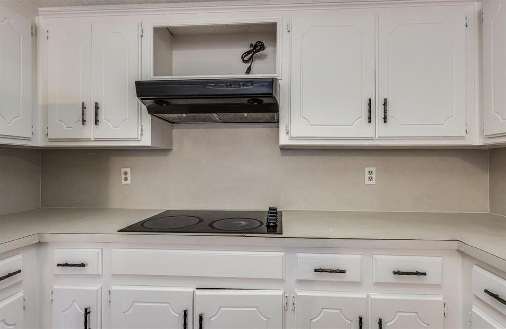 2713 S Summerfield Drive