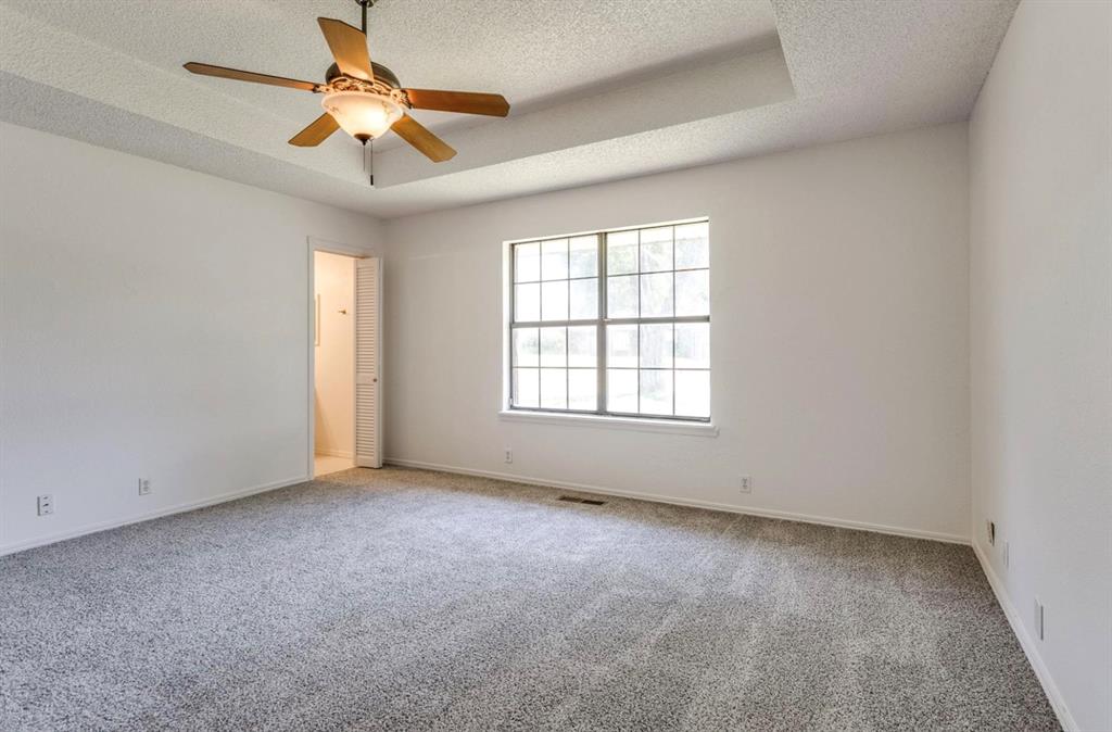 2713 S Summerfield Drive