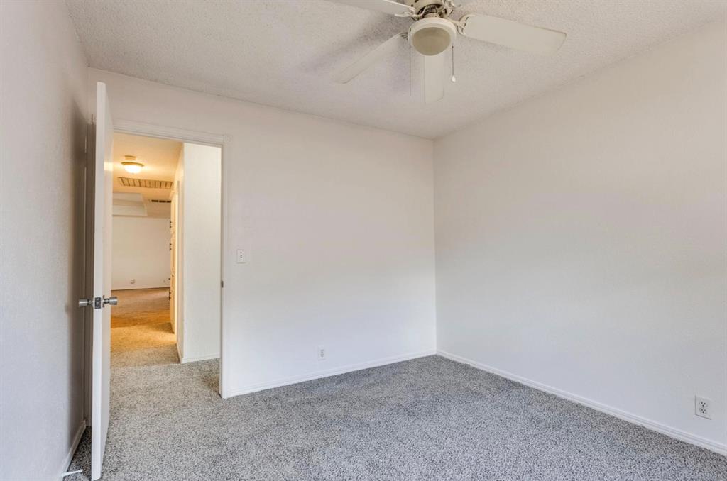 2713 S Summerfield Drive