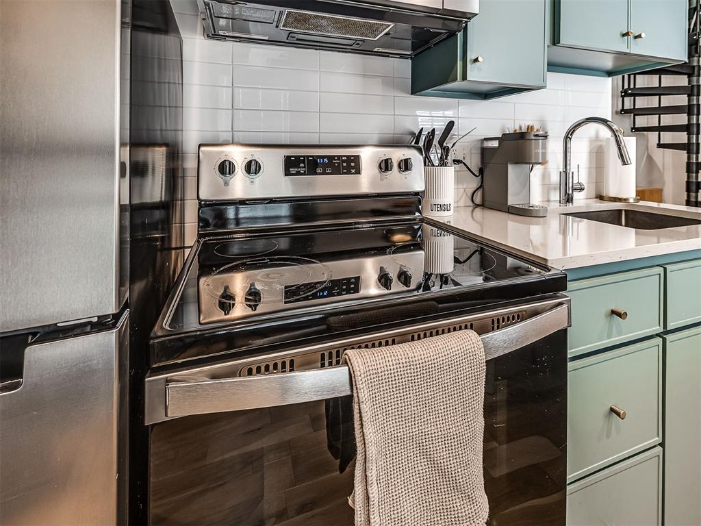 53 Lower Greenway Unit: B