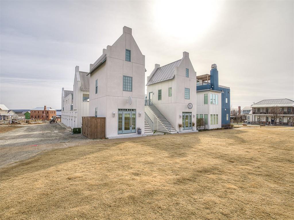 53 Lower Greenway Unit: B