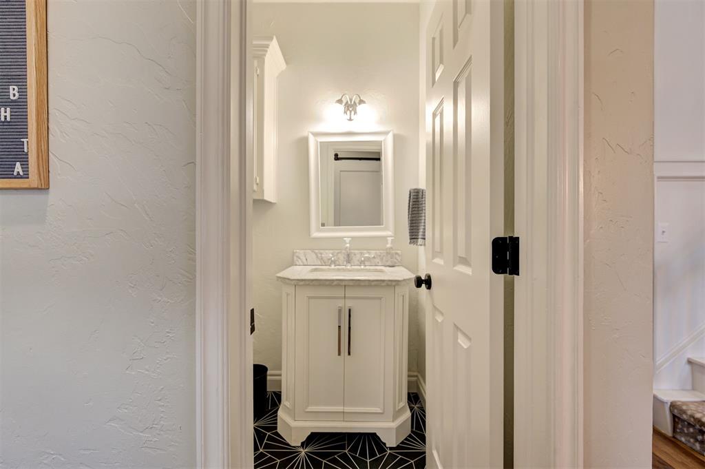 600 Heatherstone Road