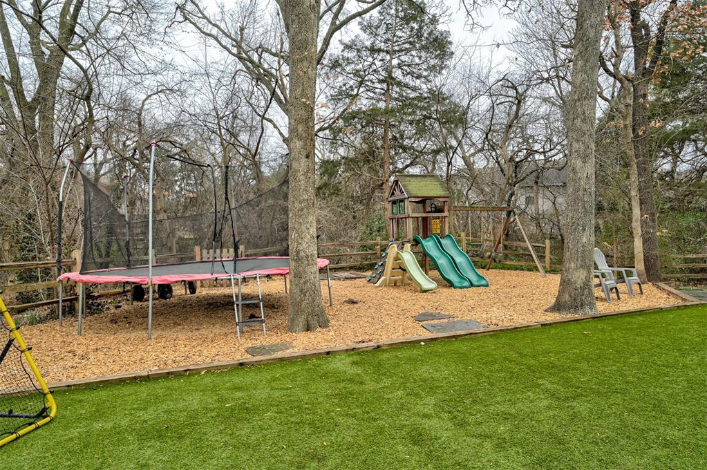 600 Heatherstone Road