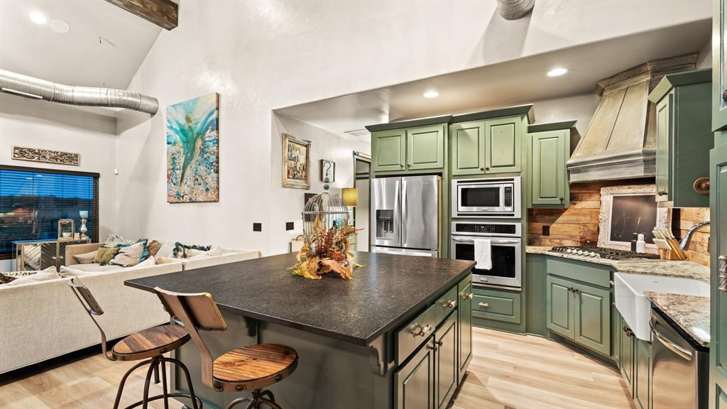 15500 S Drexel Avenue