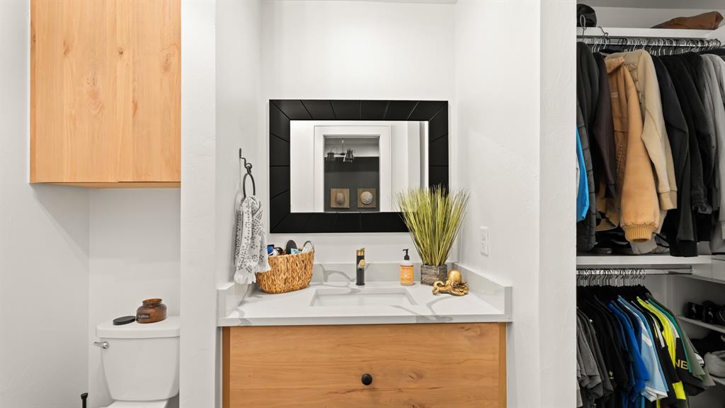 15500 S Drexel Avenue