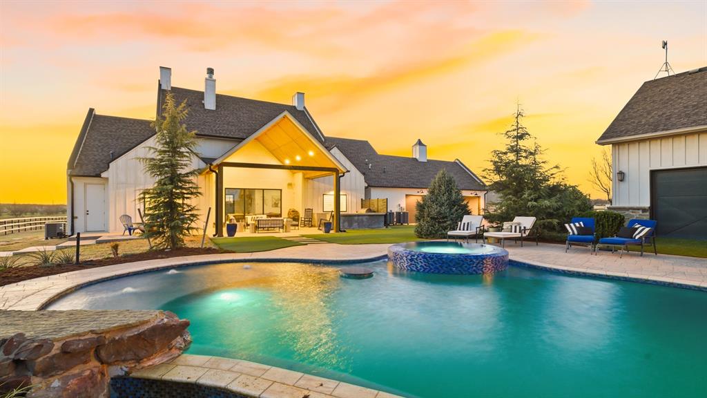 15500 S Drexel Avenue