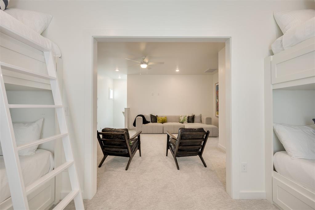 44 Ramble Along Road