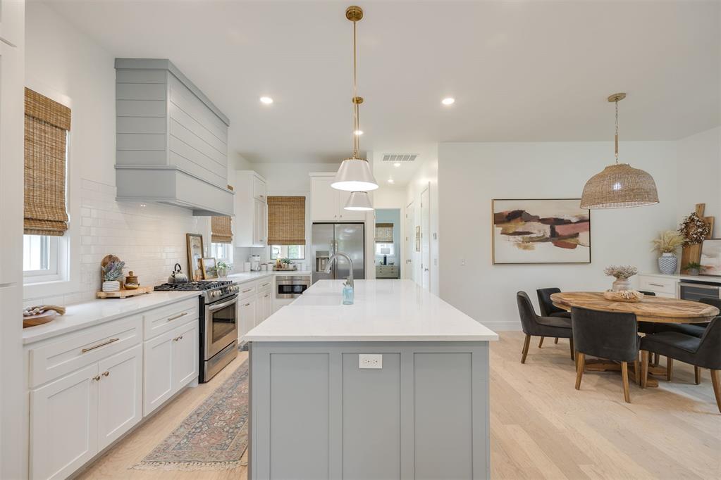 44 Ramble Along Road