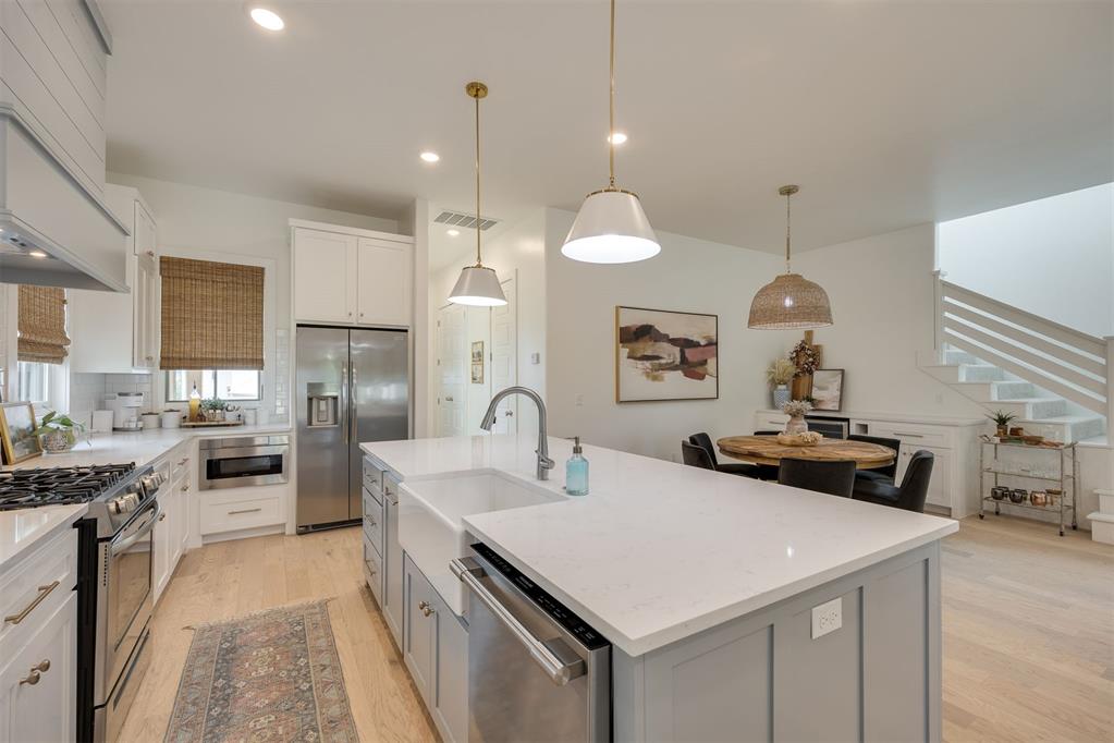 44 Ramble Along Road