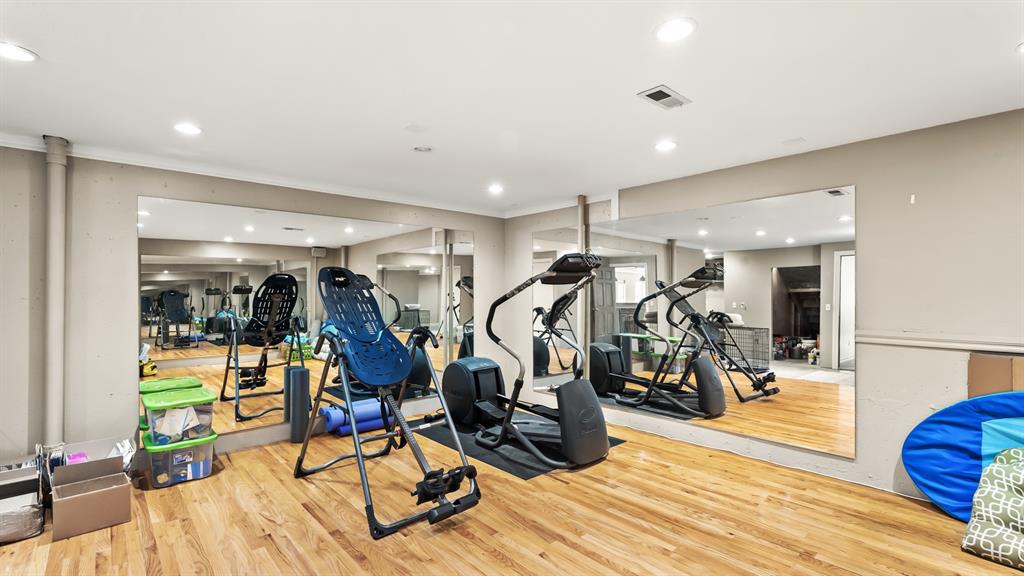 1124 Caines Hill Road