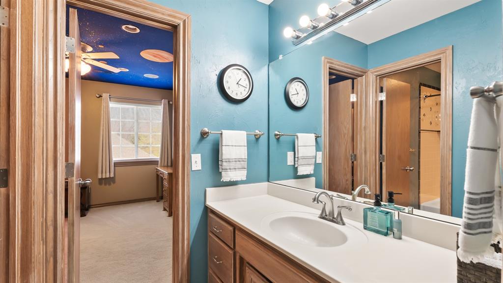 1124 Caines Hill Road