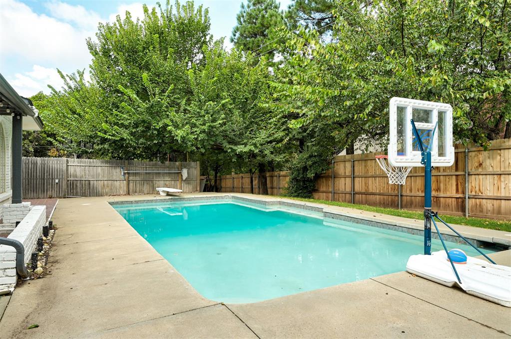 709 Timber Ridge Drive