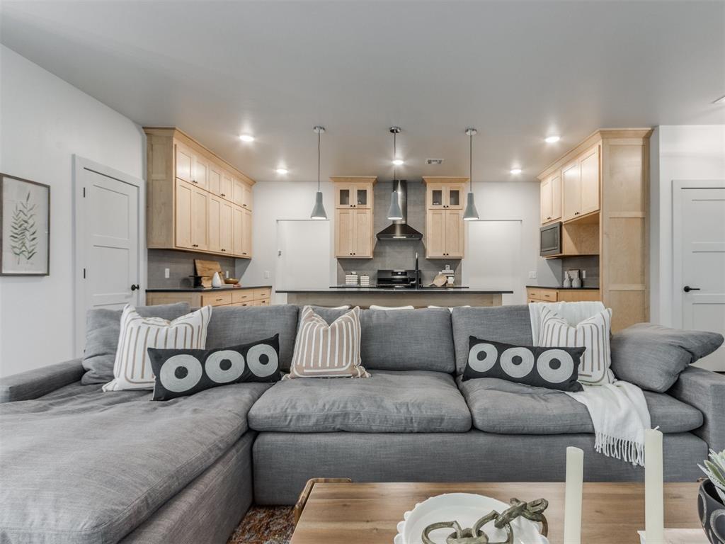 9240 NW 144th Place