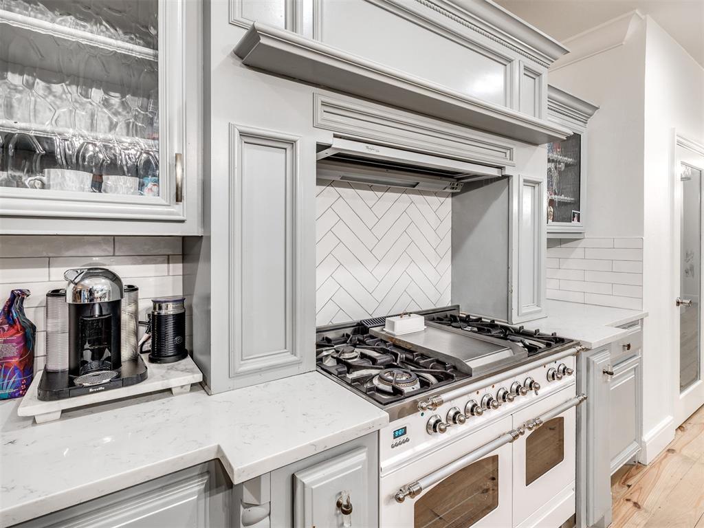 13500 Three Oaks Drive